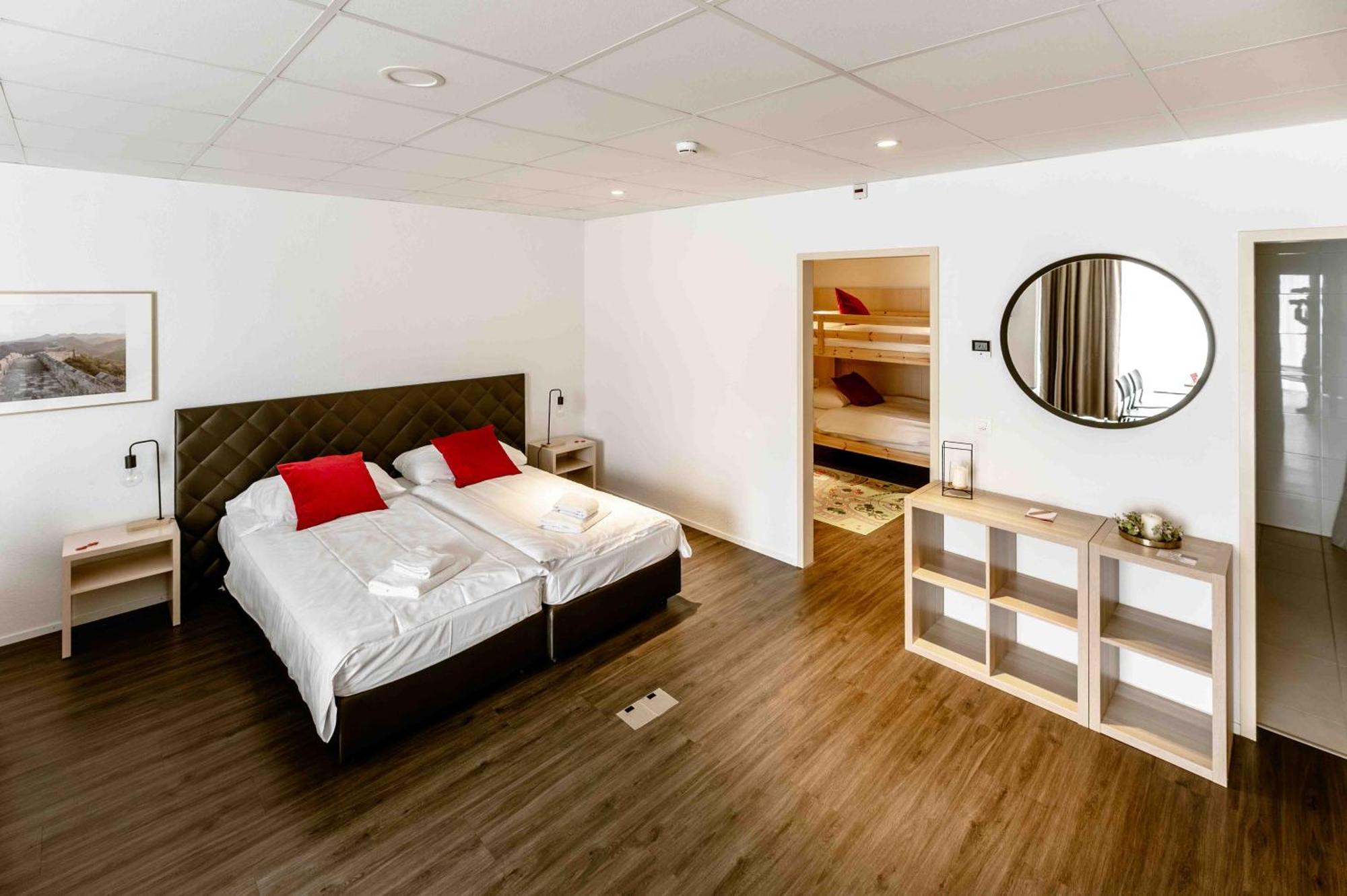 Los Lorentes Apartments Bern Airport Belp Exterior photo