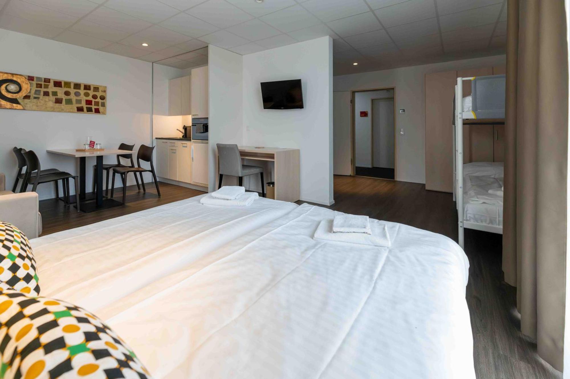 Los Lorentes Apartments Bern Airport Belp Exterior photo